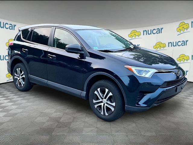 2017 Toyota RAV4 LE AWD photo