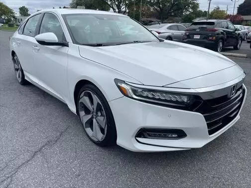 2020 Honda Accord Touring FWD photo