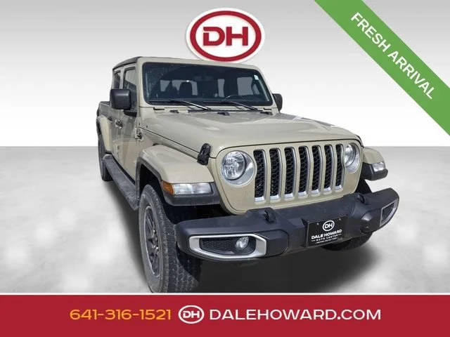 2020 Jeep Gladiator Overland 4WD photo