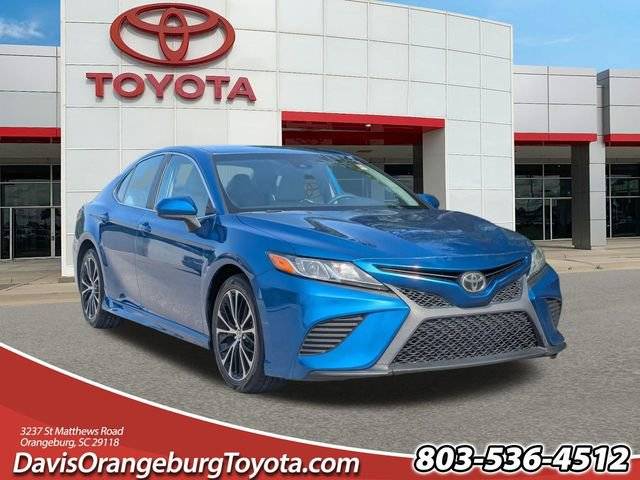 2020 Toyota Camry SE FWD photo