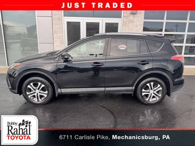 2017 Toyota RAV4 LE AWD photo