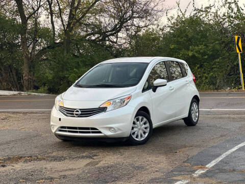 2015 Nissan Versa Note SV FWD photo