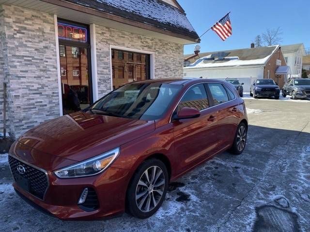 2019 Hyundai Elantra GT FWD photo