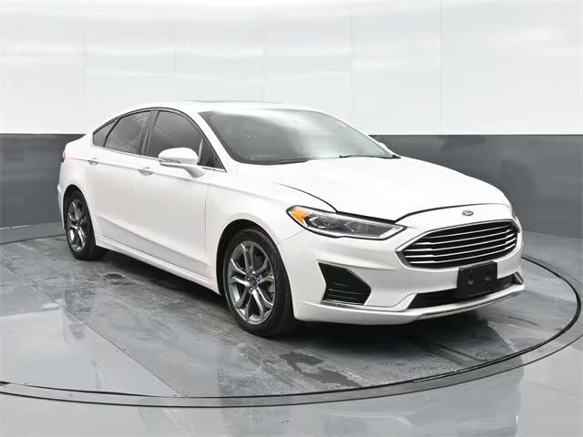 2020 Ford Fusion SEL FWD photo