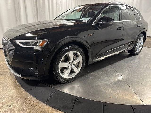 2019 Audi e-tron Premium Plus AWD photo