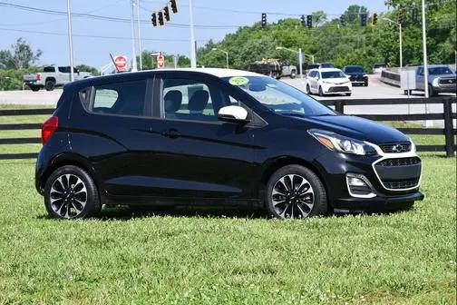 2020 Chevrolet Spark LT FWD photo