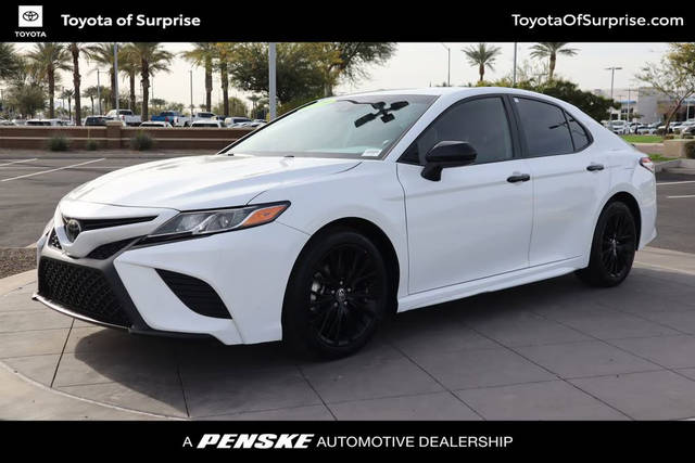 2020 Toyota Camry SE Nightshade FWD photo