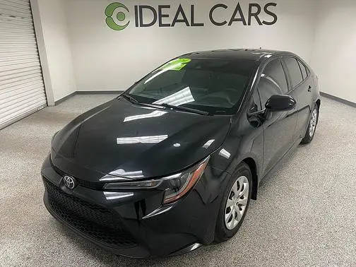 2020 Toyota Corolla LE FWD photo