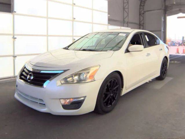 2015 Nissan Altima 2.5 FWD photo