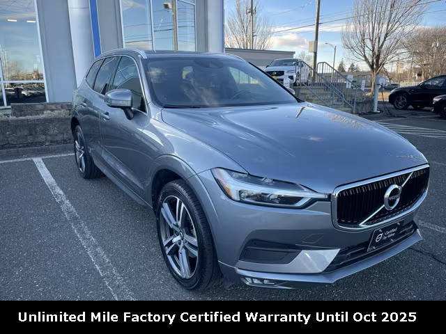 2021 Volvo XC60 Momentum AWD photo