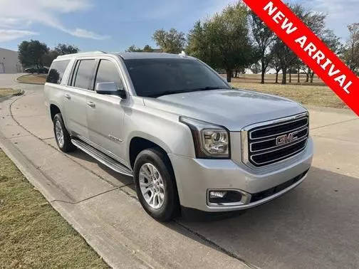 2017 GMC Yukon XL SLT 4WD photo