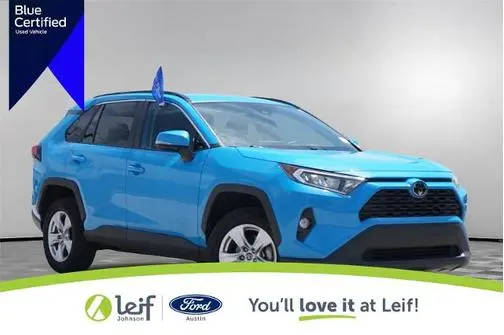2020 Toyota RAV4 XLE FWD photo