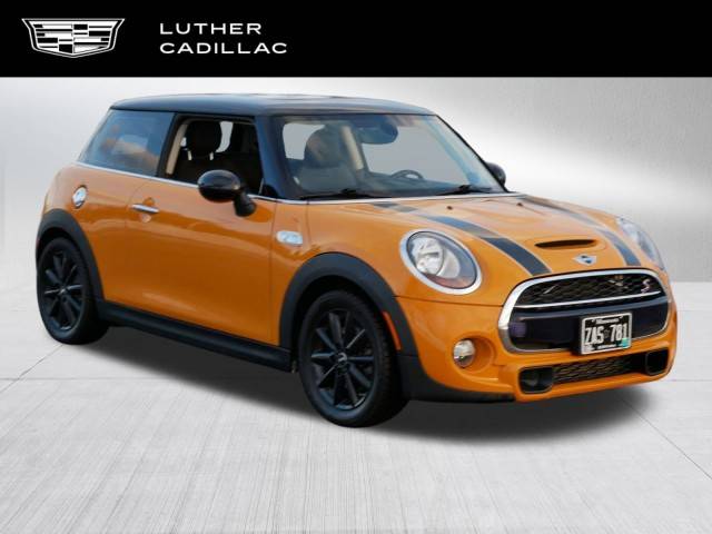 2015 MINI Hardtop 2 Door S FWD photo