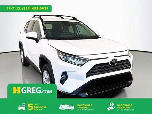 2020 Toyota RAV4 XLE AWD photo
