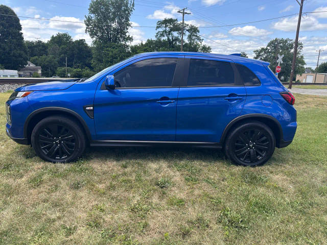 2020 Mitsubishi Outlander Sport ES 2.0 FWD photo