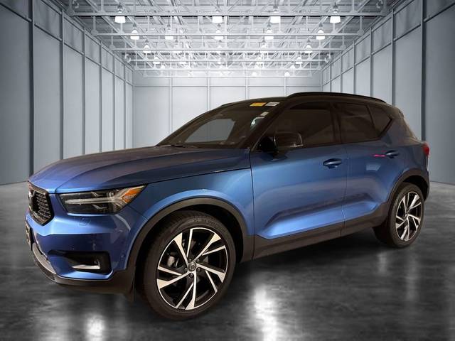 2021 Volvo XC40 R-Design AWD photo