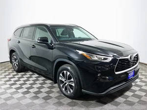 2020 Toyota Highlander XLE AWD photo