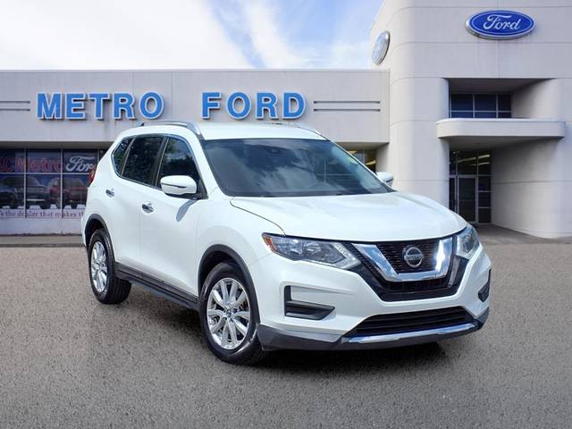 2019 Nissan Rogue SV FWD photo