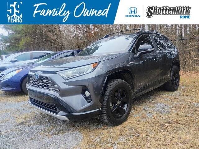2020 Toyota RAV4 Hybrid XSE AWD photo