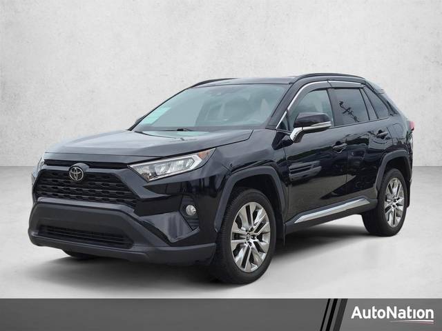 2020 Toyota RAV4 XLE Premium AWD photo