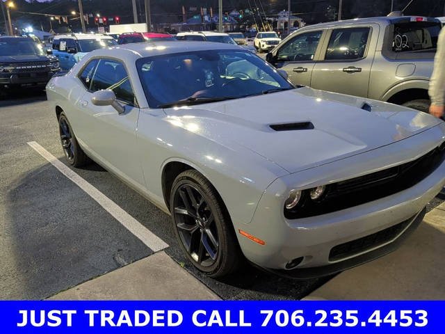 2020 Dodge Challenger SXT RWD photo
