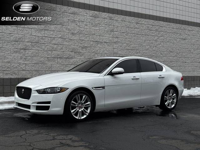 2019 Jaguar XE 25t AWD photo