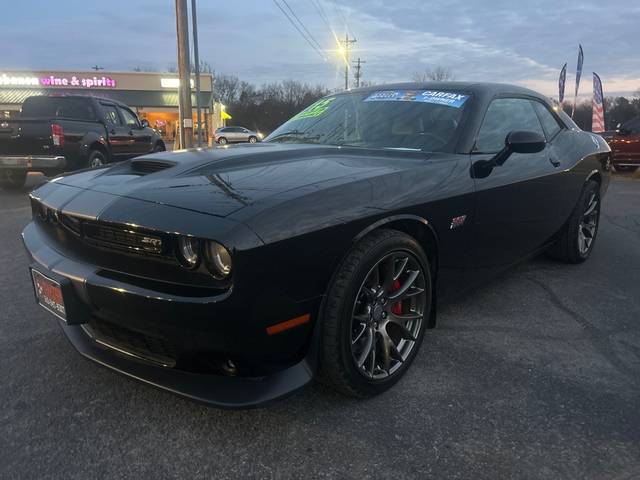 2015 Dodge Challenger SRT 392 RWD photo