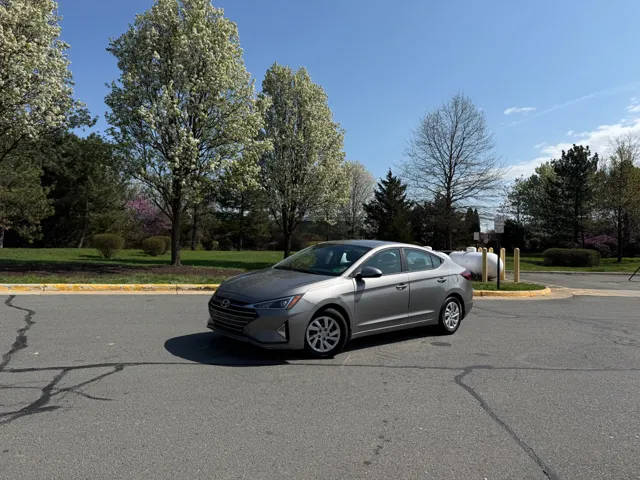 2020 Hyundai Elantra SE FWD photo