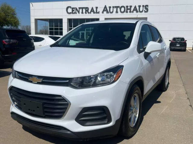2020 Chevrolet Trax LS FWD photo