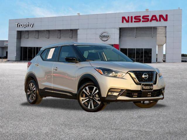 2020 Nissan Kicks SR FWD photo
