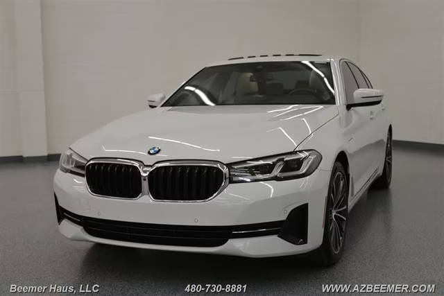 2021 BMW 5 Series 530e RWD photo