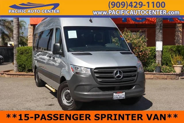 2020 Mercedes-Benz Sprinter  RWD photo