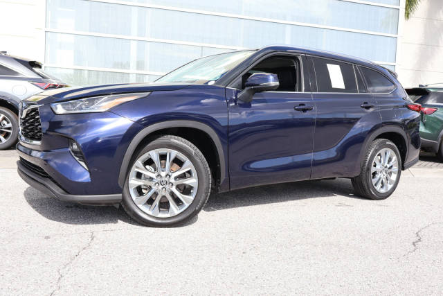 2020 Toyota Highlander Limited FWD photo
