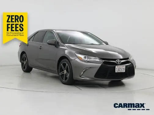 2015 Toyota Camry SE FWD photo