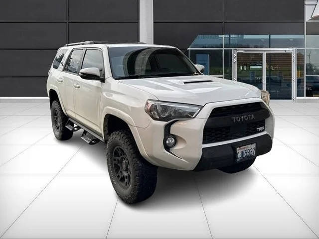 2020 Toyota 4Runner TRD Off Road Premium 4WD photo