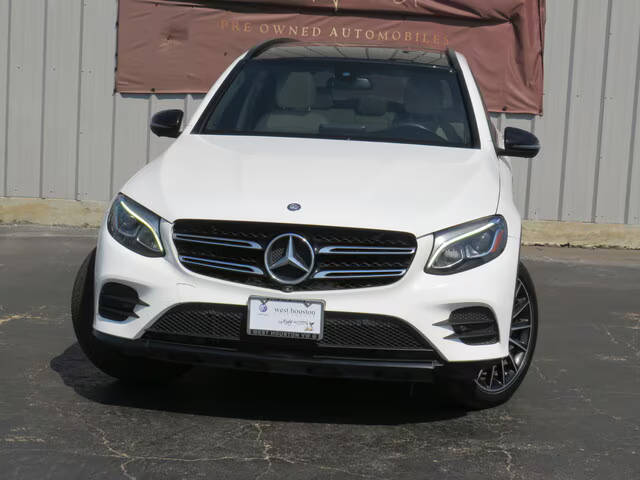 2017 Mercedes-Benz GLC-Class GLC 300 RWD photo