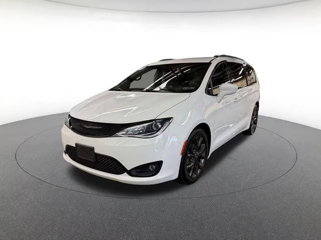 2020 Chrysler Pacifica Minivan Touring L Plus FWD photo