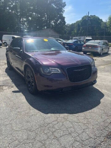 2020 Chrysler 300 Touring RWD photo