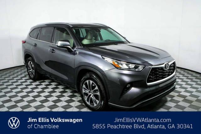 2020 Toyota Highlander XLE FWD photo