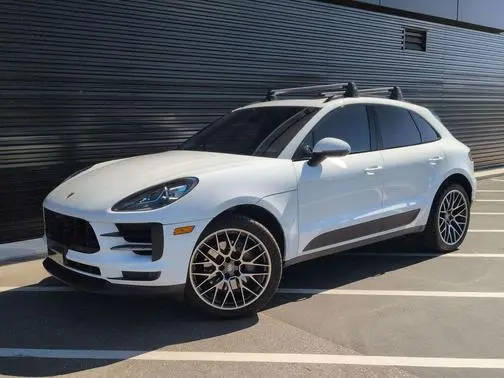 2020 Porsche Macan S AWD photo