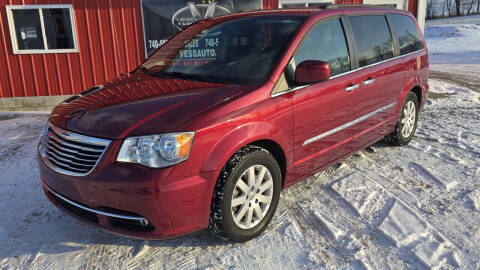 2015 Chrysler Town and Country Touring FWD photo