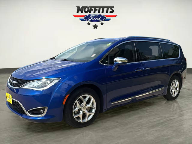 2020 Chrysler Pacifica Minivan Limited FWD photo