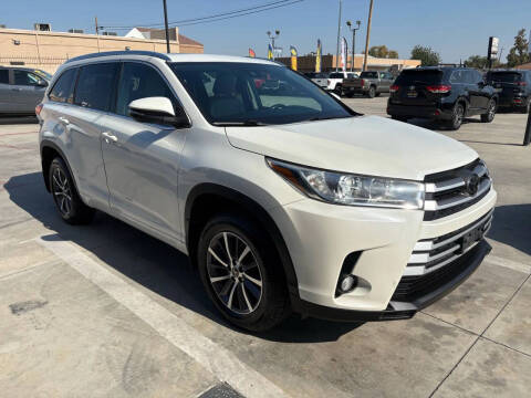 2018 Toyota Highlander XLE AWD photo