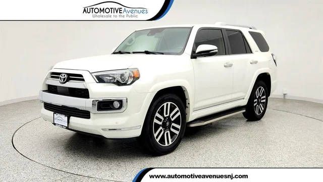 2020 Toyota 4Runner Limited RWD photo
