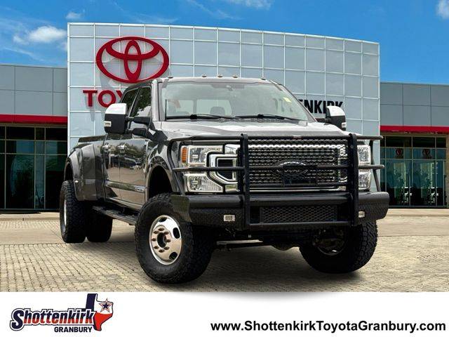 2020 Ford F-350 Super Duty LARIAT 4WD photo