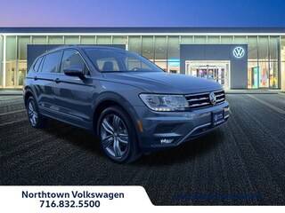 2020 Volkswagen Tiguan SEL FWD photo