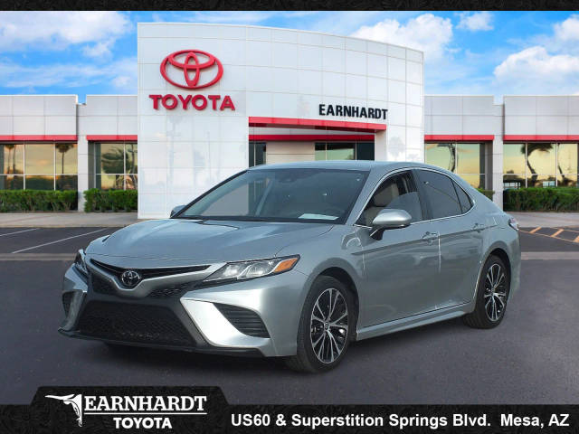 2020 Toyota Camry SE FWD photo