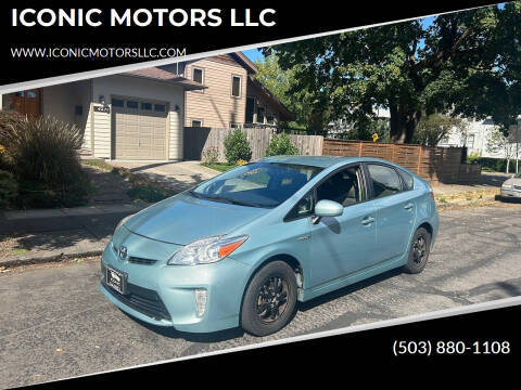 2015 Toyota Prius Two FWD photo
