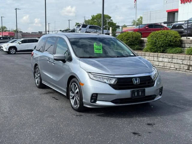 2021 Honda Odyssey Touring FWD photo