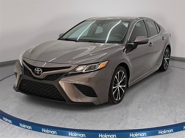 2020 Toyota Camry SE FWD photo